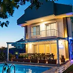 Oludeniz 3 Bedroom - 8904 * Fethiye
