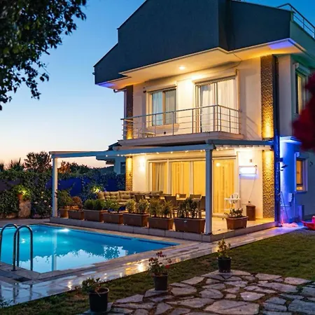 Oludeniz 3 Bedroom - 8904 *