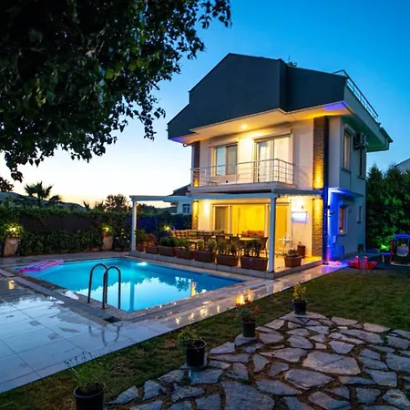 Oludeniz 3 Bedroom - 8904 别墅 *